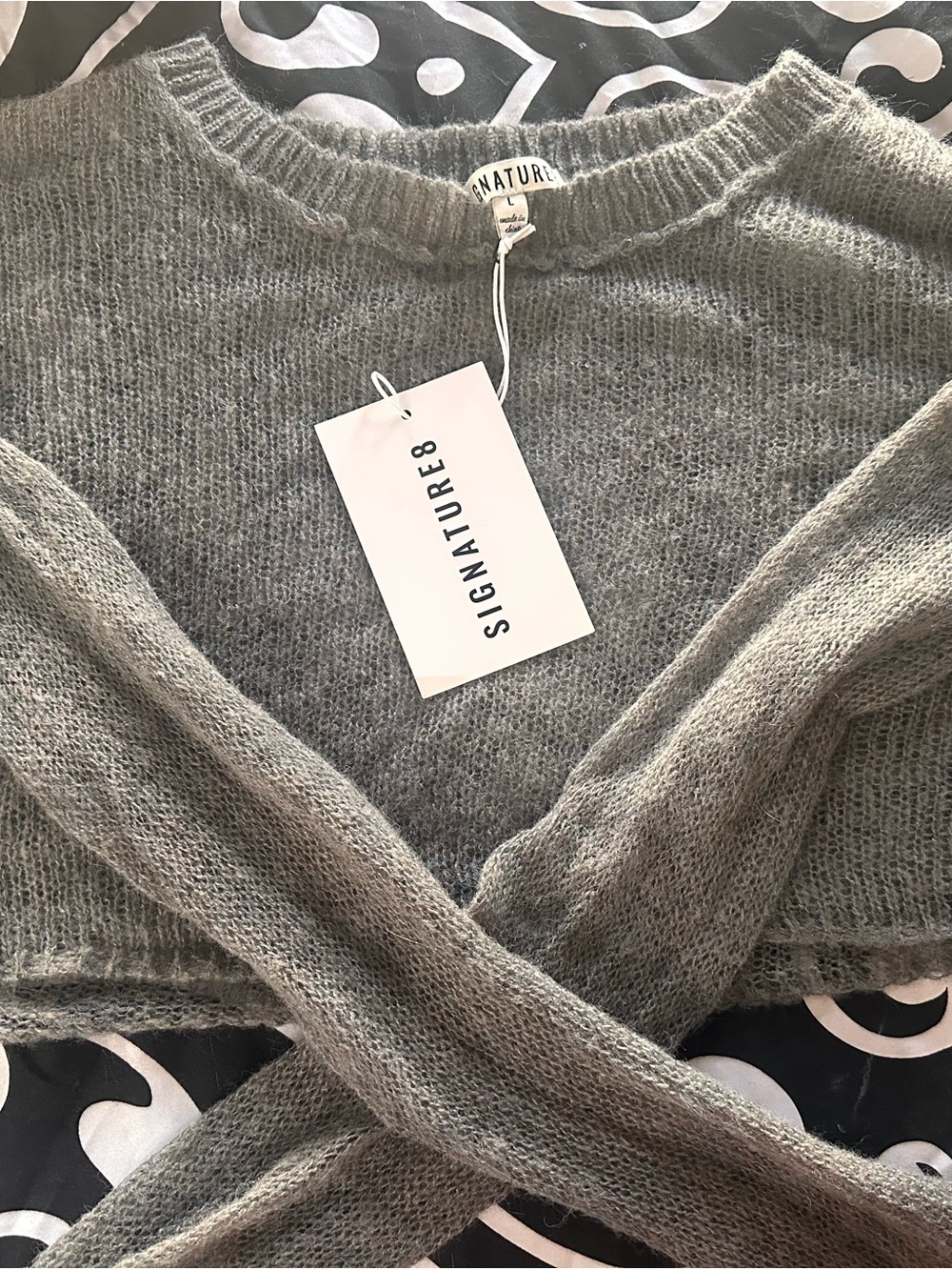 Signature8 Light Gray Crewneck Knit Sweater